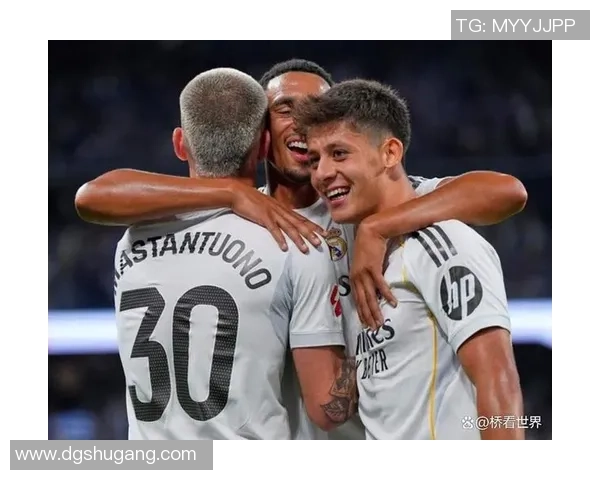 伯纳乌的铁律：为何在安切洛蒂的棋局中，卡马文加的“序列”始终稳压居莱尔？